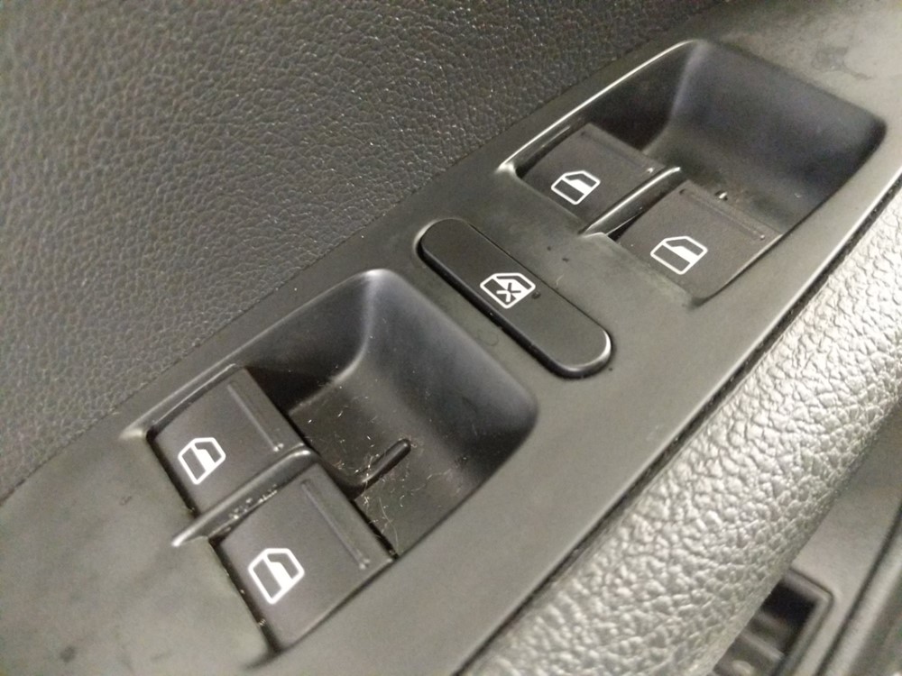 2017 Volkswagen Jetta - Driver Power Windows/Lock Control
