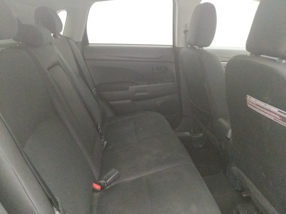 2015 Mitsubishi Outlander - Passenger Rear Seat
