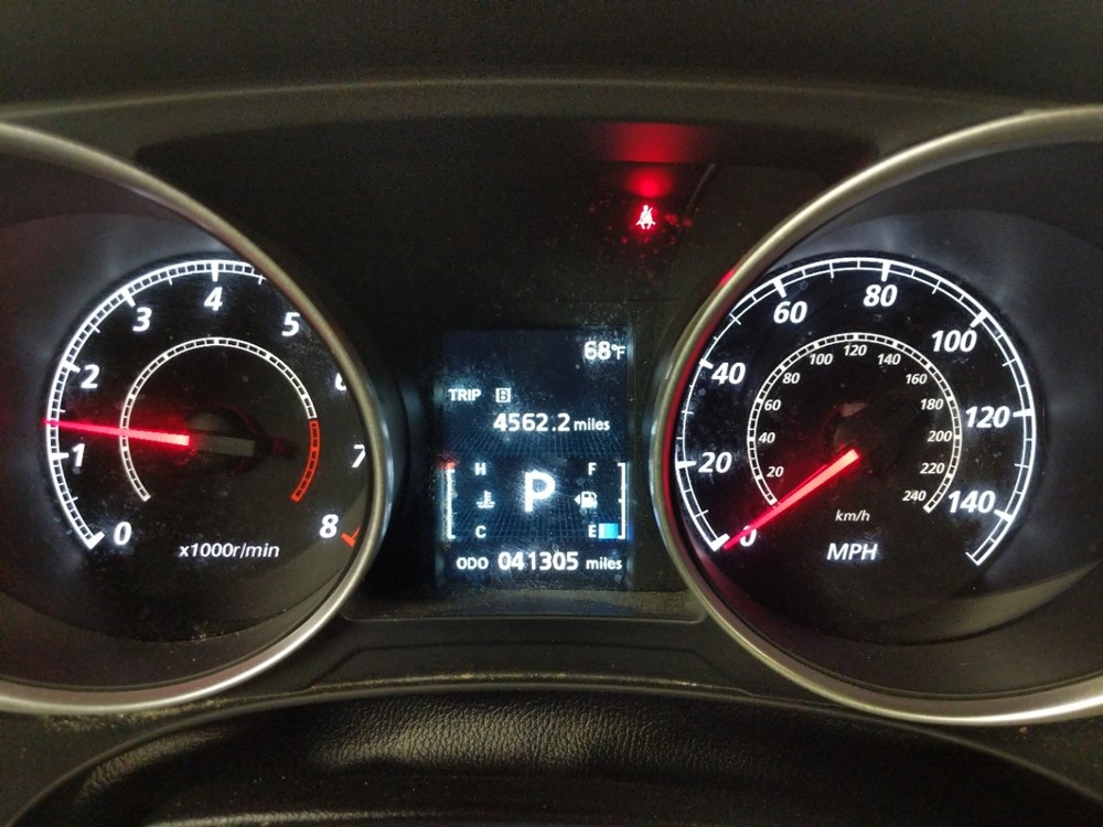 2015 Mitsubishi Outlander - Odometer Close Up