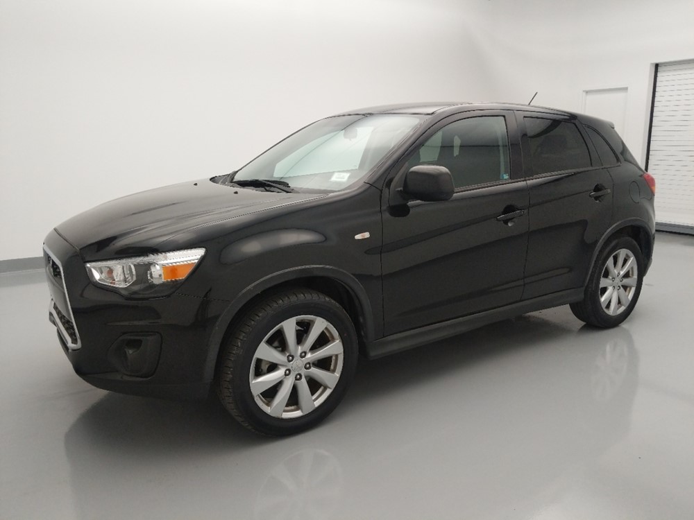 2015 Mitsubishi Outlander - Driver Front Side