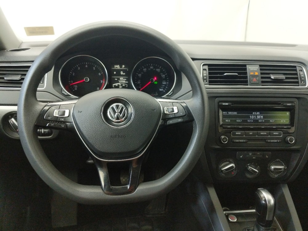 2015 Volkswagen Jetta - Driver Dash