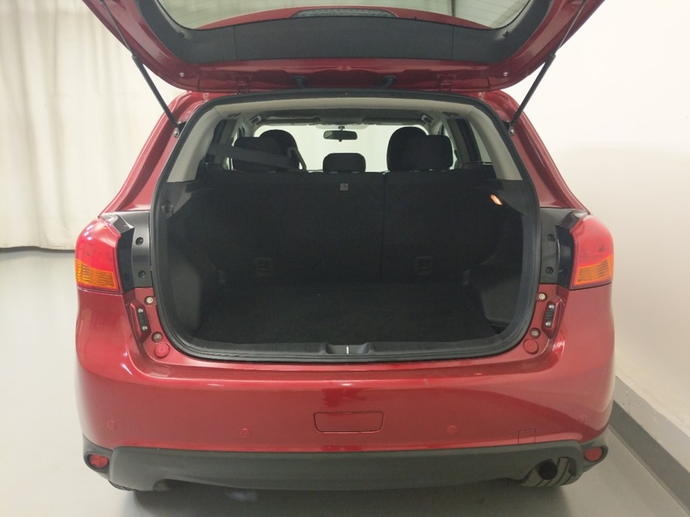 2015 Mitsubishi Outlander - Trunk
