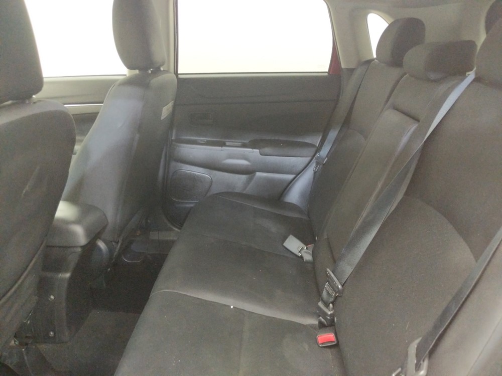 2015 Mitsubishi Outlander - Driver Rear Seat