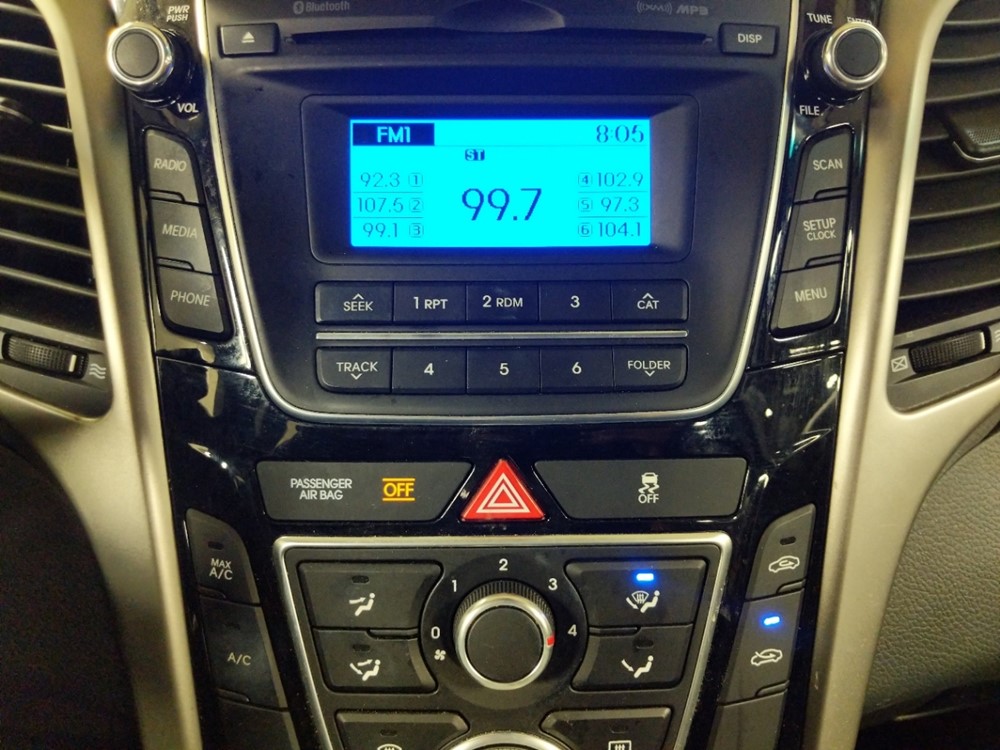 2017 Hyundai Elantra - Stereo Package