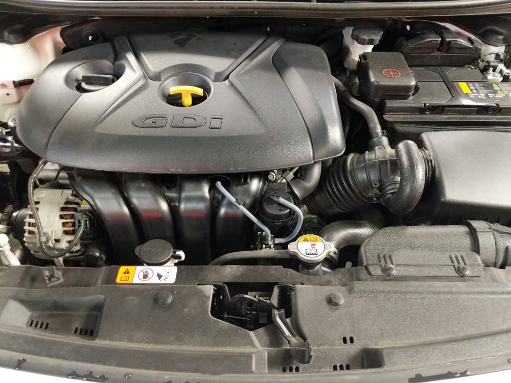2017 Hyundai Elantra - Engine