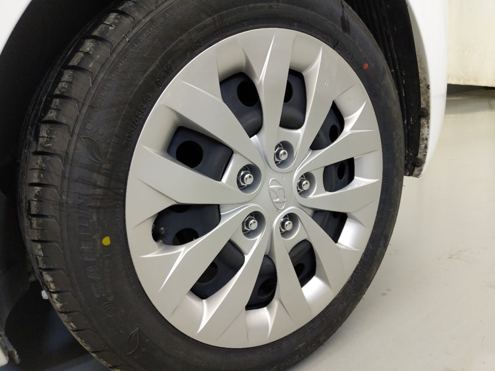 2017 Hyundai Elantra - Wheel