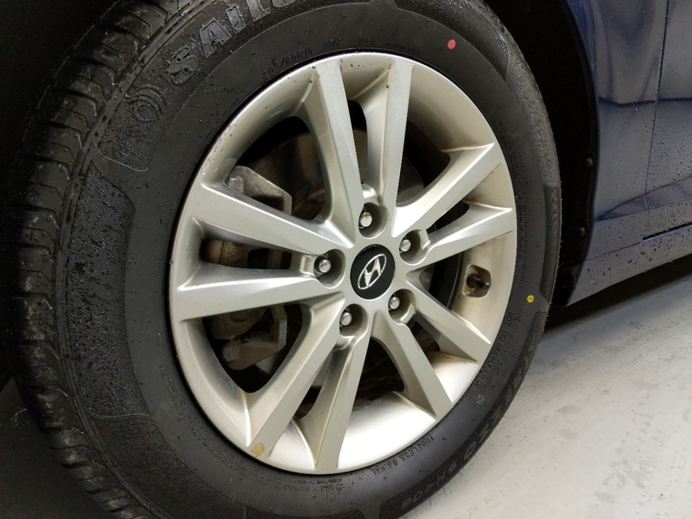 2017 Hyundai Sonata - Wheel