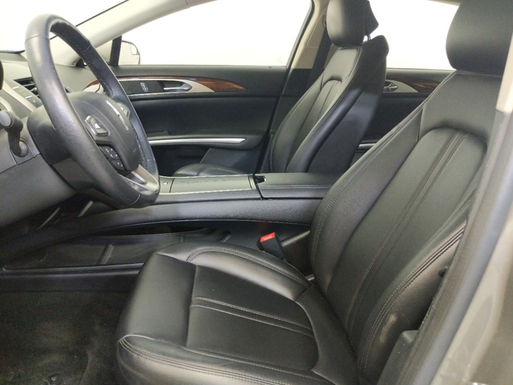 2016 Lincoln MKZ - Driver Front Seat