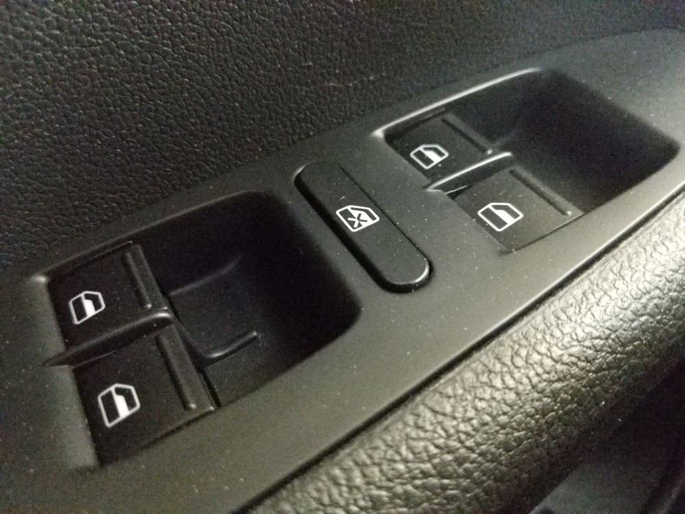 2017 Volkswagen Jetta - Driver Power Windows/Lock Control