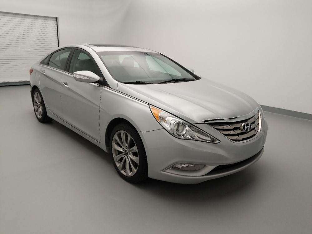 2013 Hyundai Sonata - Passenger Front Bumper