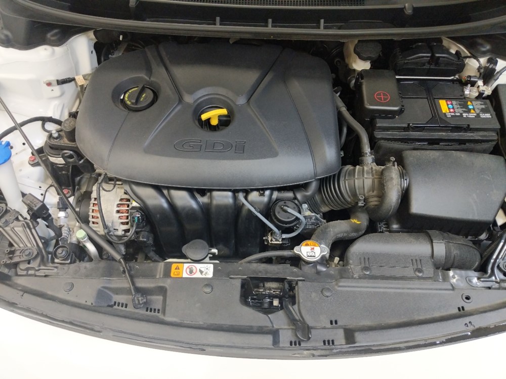 2017 Hyundai Elantra - Engine