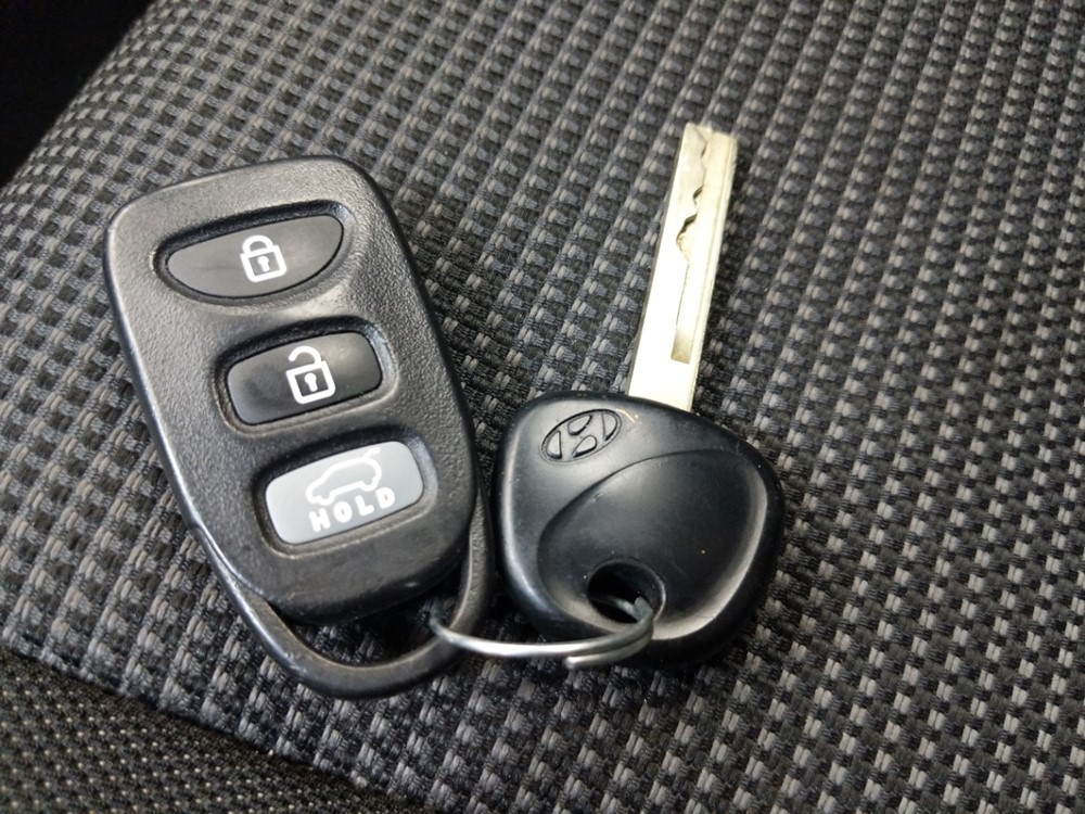 2017 Hyundai Elantra - Keys