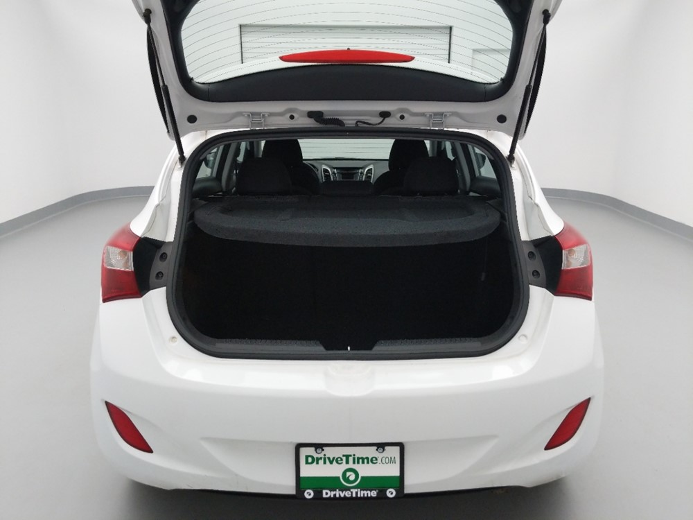 2017 Hyundai Elantra - Trunk
