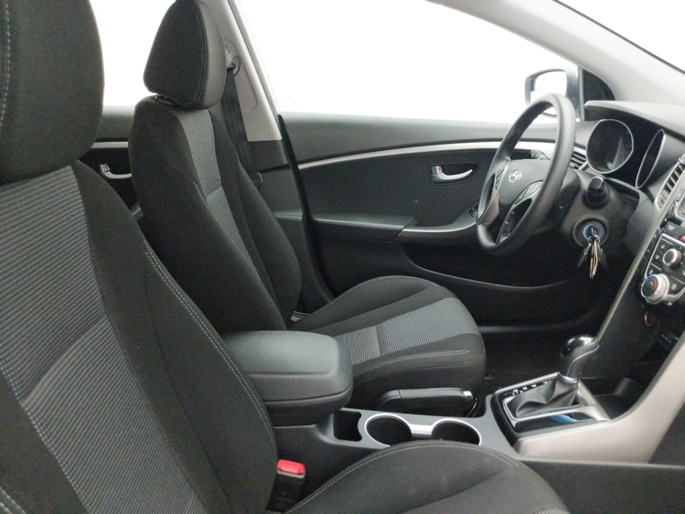 2017 Hyundai Elantra - Passenger Front Seat