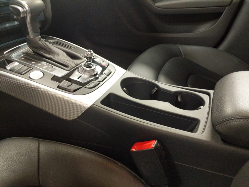 2015 Audi A4 - Center Console/Cup Holders