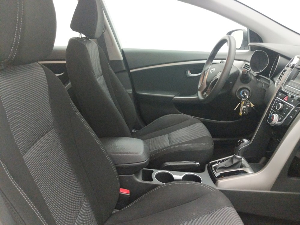 2017 Hyundai Elantra - Passenger Front Seat