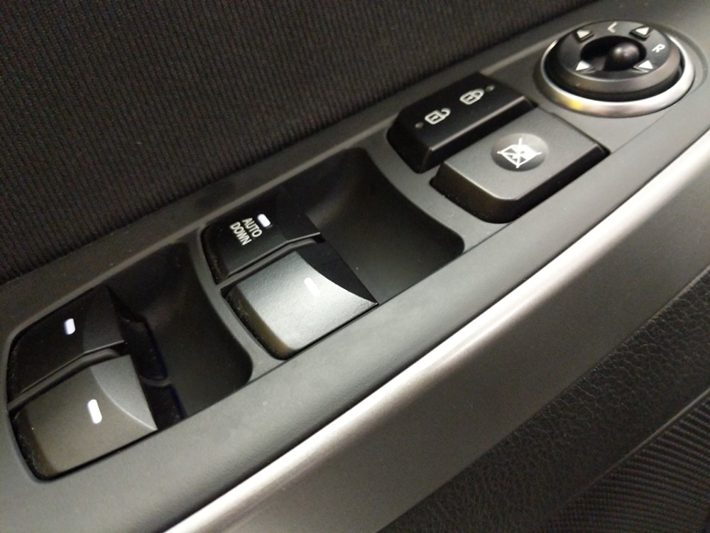 2017 Hyundai Elantra - Driver Power Windows/Lock Control