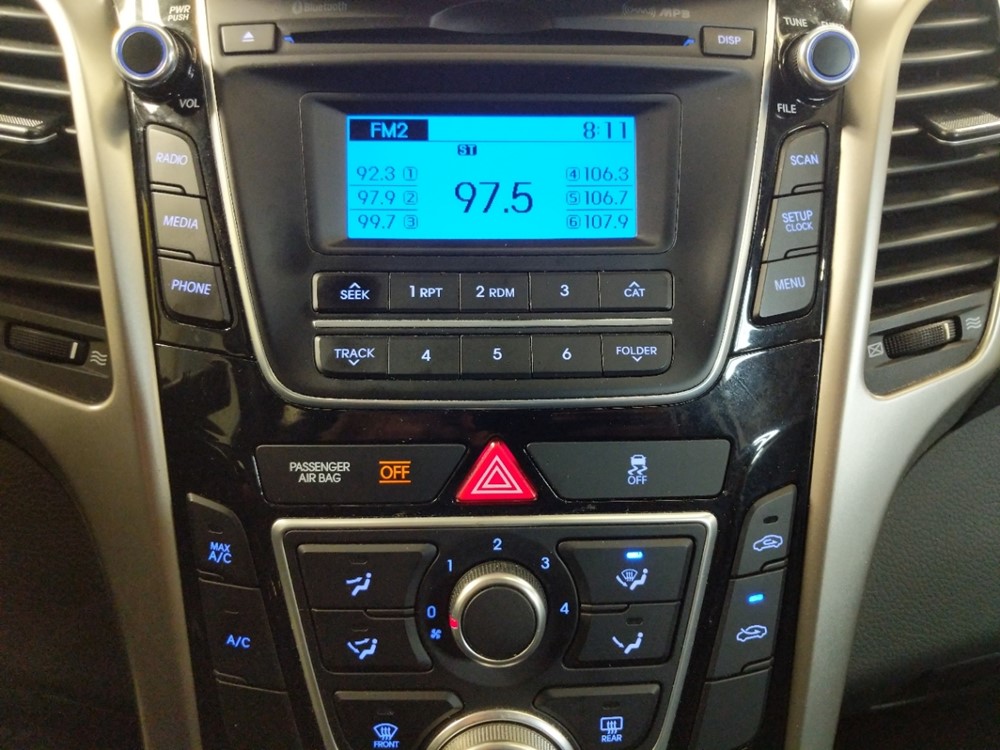 2017 Hyundai Elantra - Stereo Package