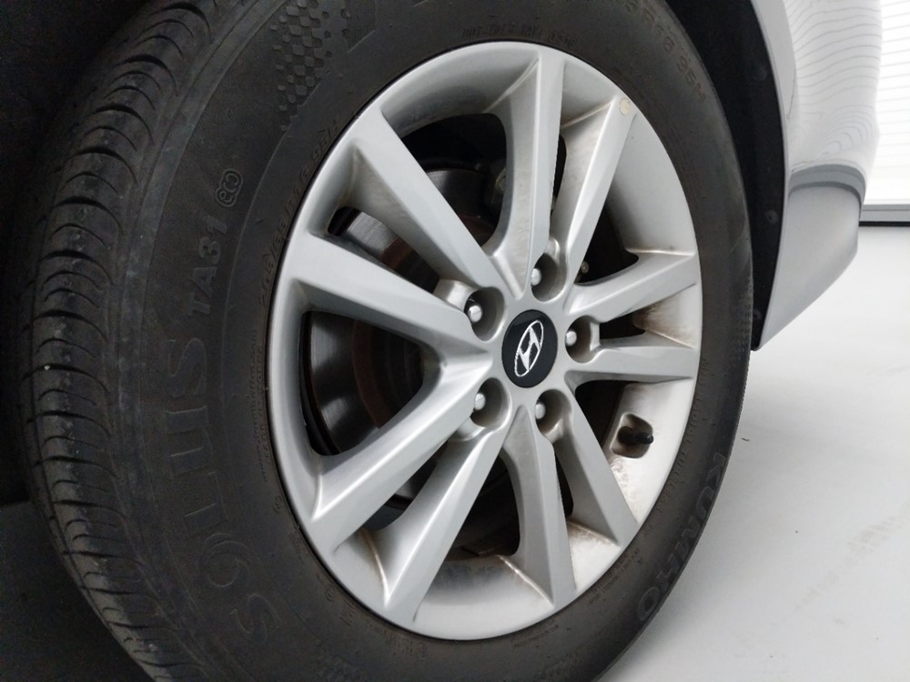 2017 Hyundai Sonata - Wheel