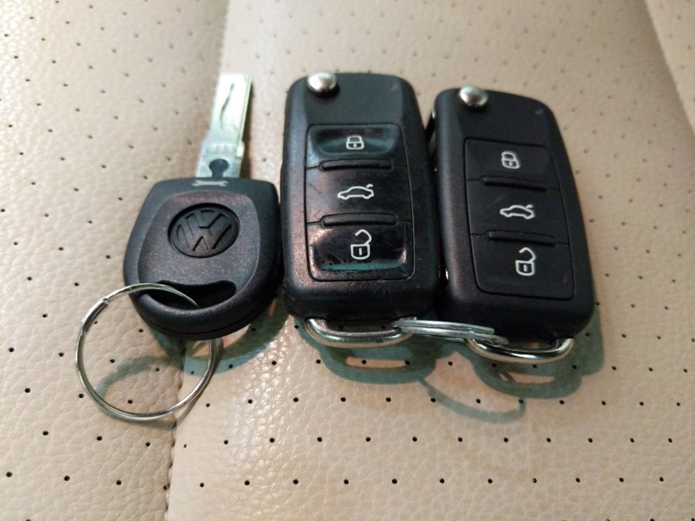 2016 Volkswagen Tiguan - Keys