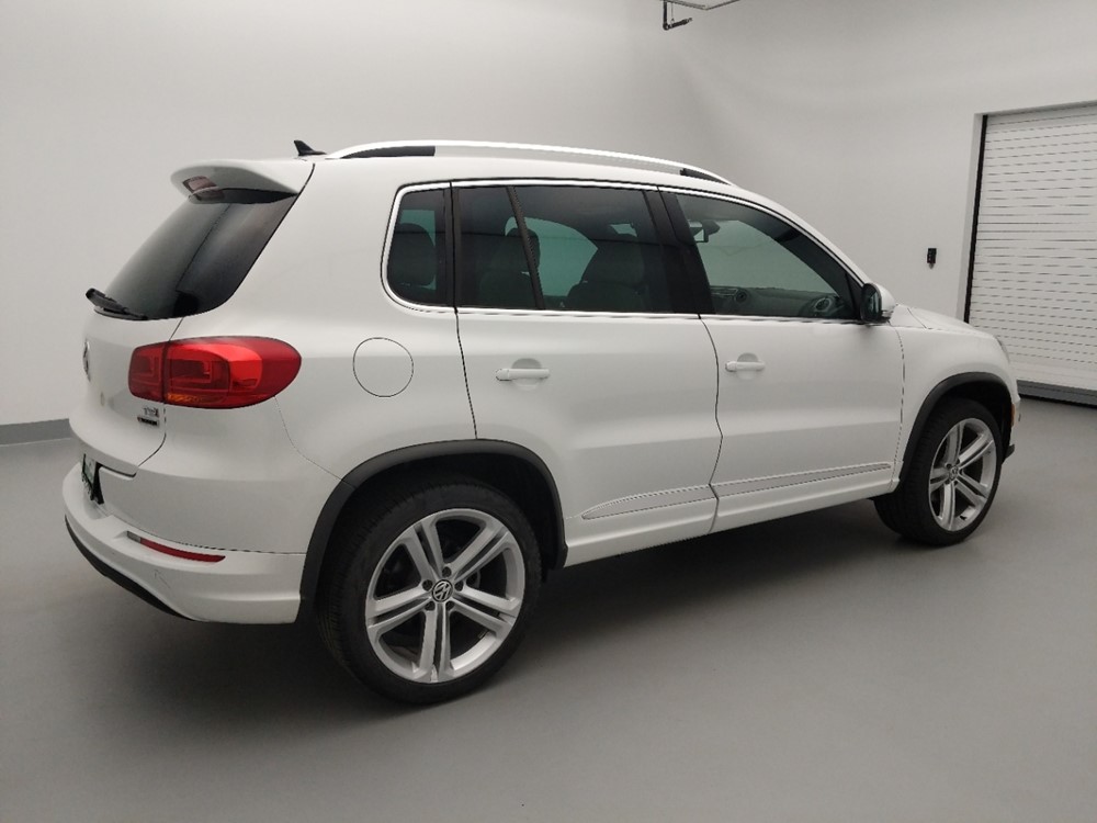2016 Volkswagen Tiguan - Passenger Rear Side