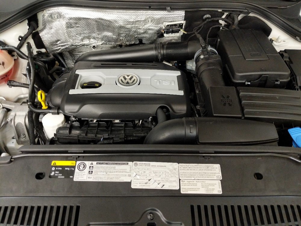 2016 Volkswagen Tiguan - Engine