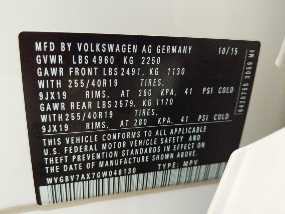 2016 Volkswagen Tiguan - VIN Plate