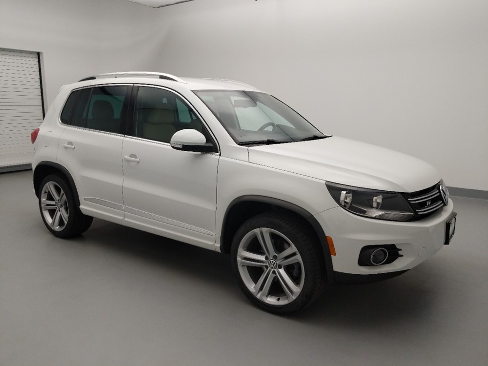 2016 Volkswagen Tiguan - Passenger Front Side