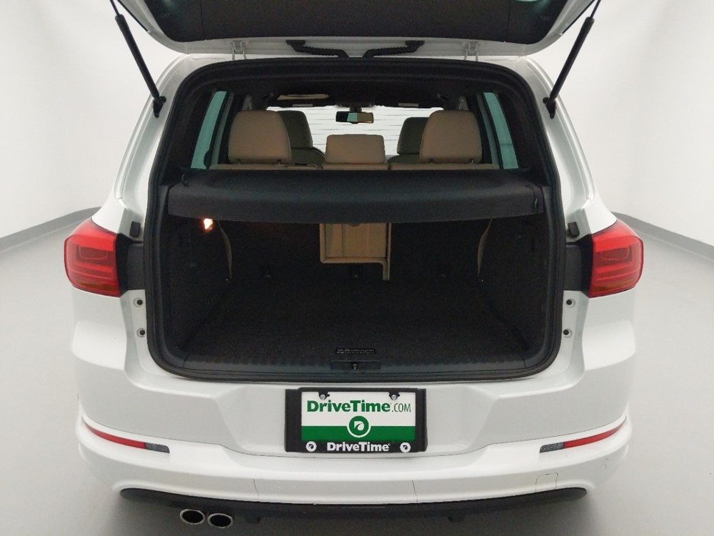 2016 Volkswagen Tiguan - Trunk