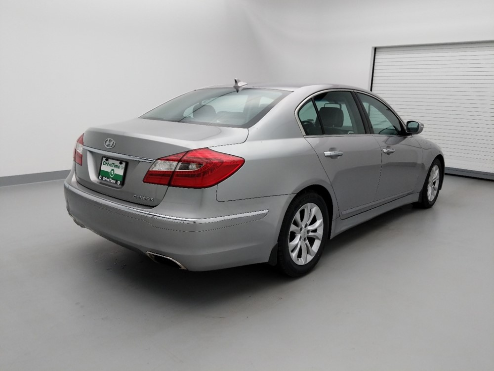 2013 Hyundai Genesis - Passenger Rear Bumper
