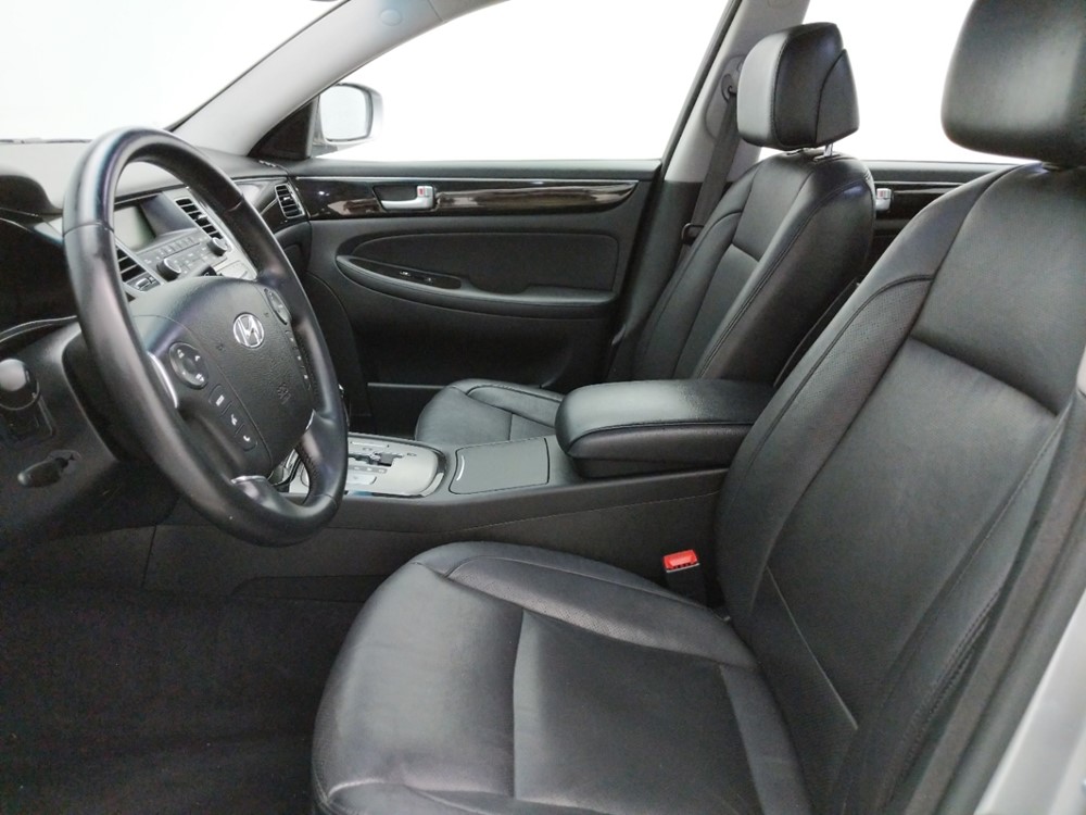 2013 Hyundai Genesis - Driver Front Seat