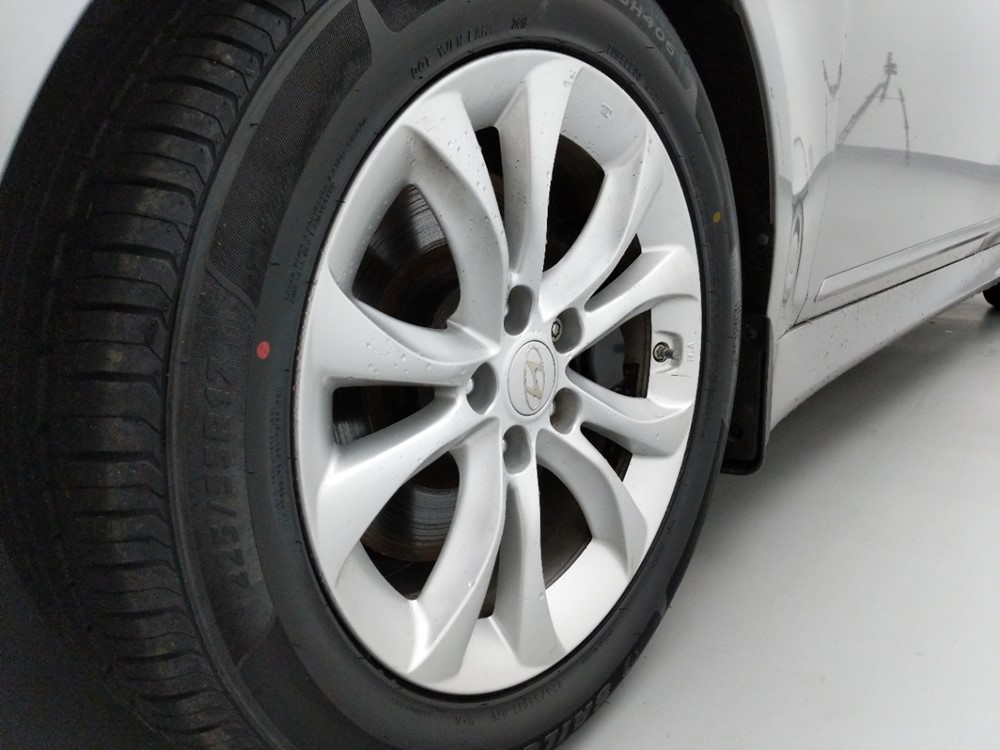 2013 Hyundai Genesis - Wheel
