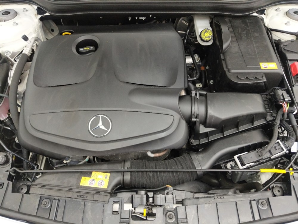 2015 Mercedes-Benz GLA250 - Engine