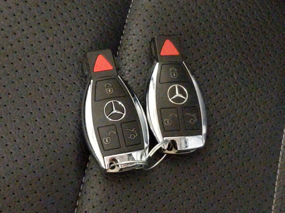 2016 Mercedes-Benz C300 - Keys