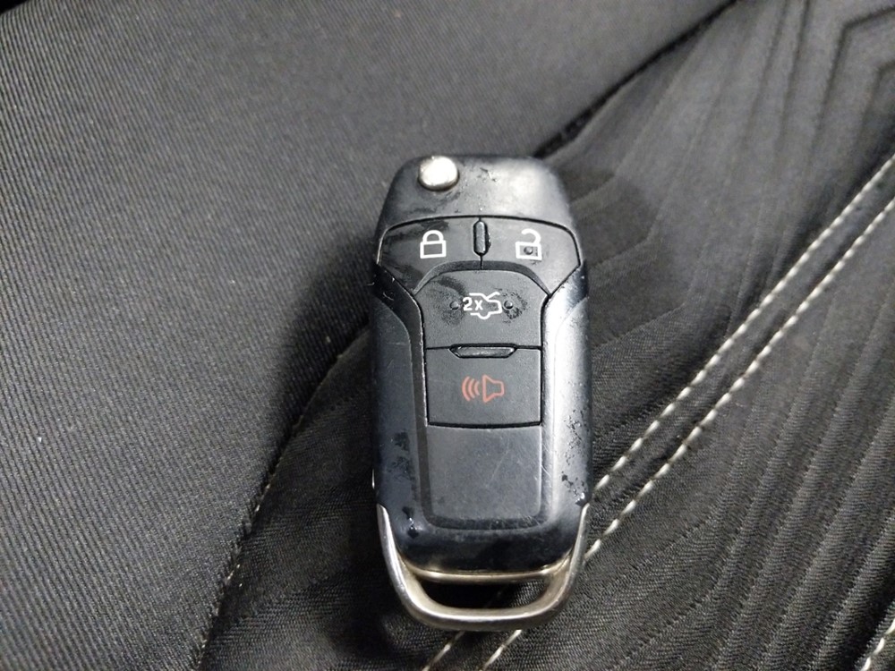 2016 Ford Fusion - Keys