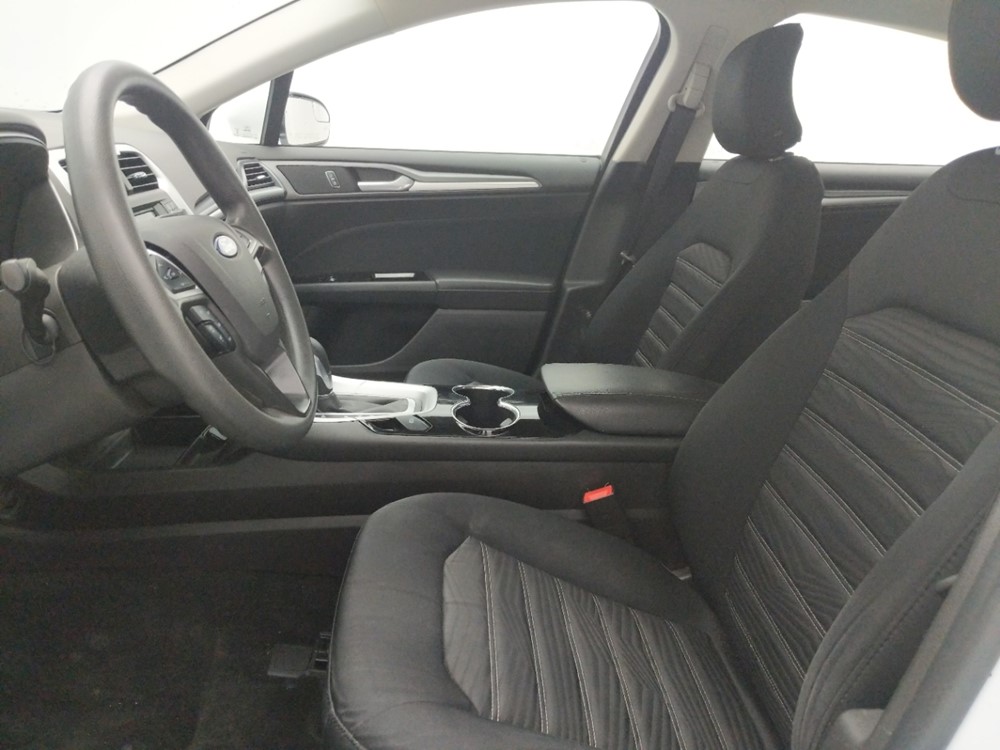 2016 Ford Fusion - Driver Front Seat