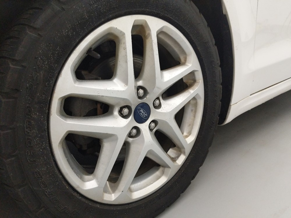 2016 Ford Fusion - Wheel