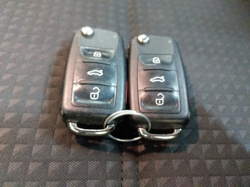2016 Volkswagen Jetta - Keys