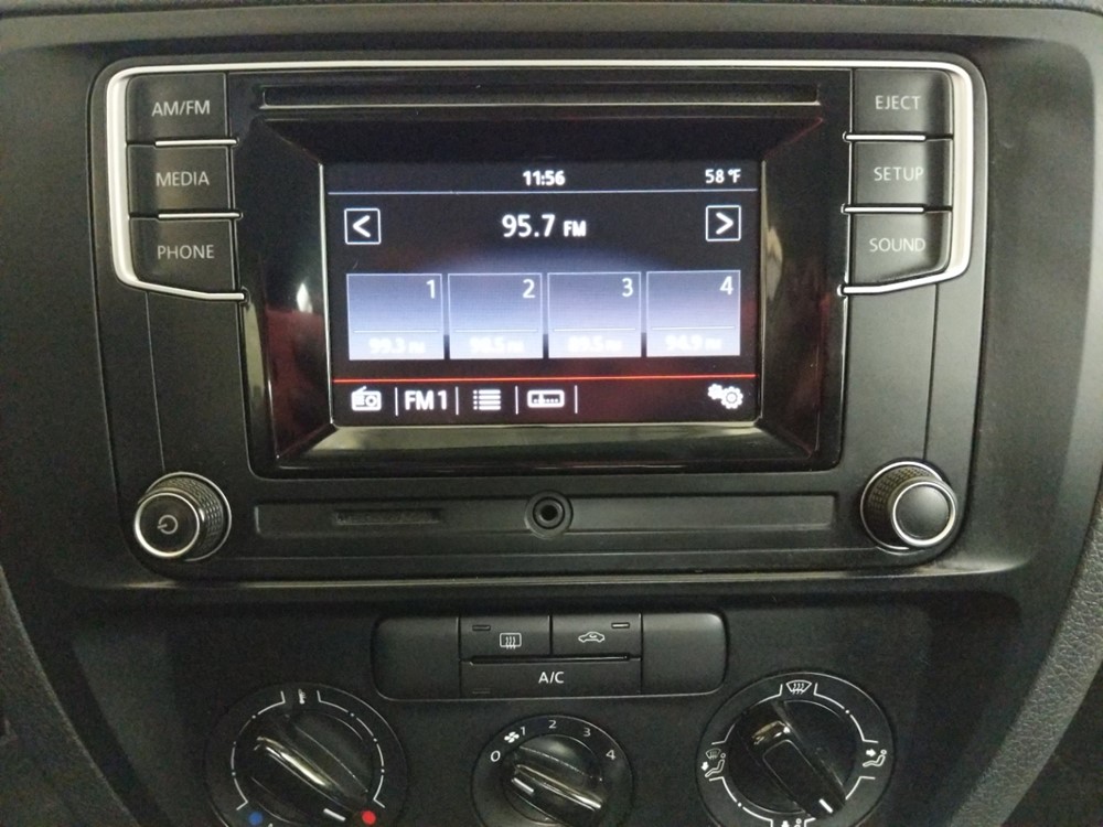 2016 Volkswagen Jetta - Stereo Package