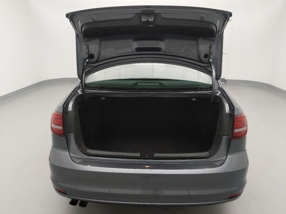 2016 Volkswagen Jetta - Trunk