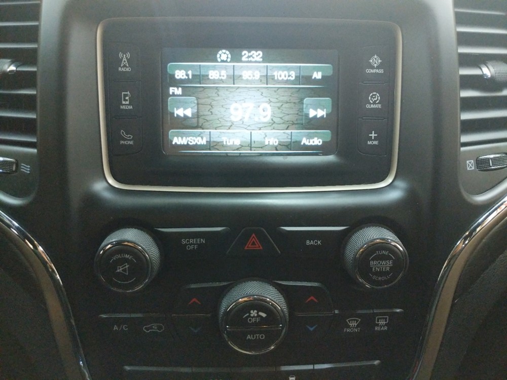 2015 Jeep Grand Cherokee - Stereo Package