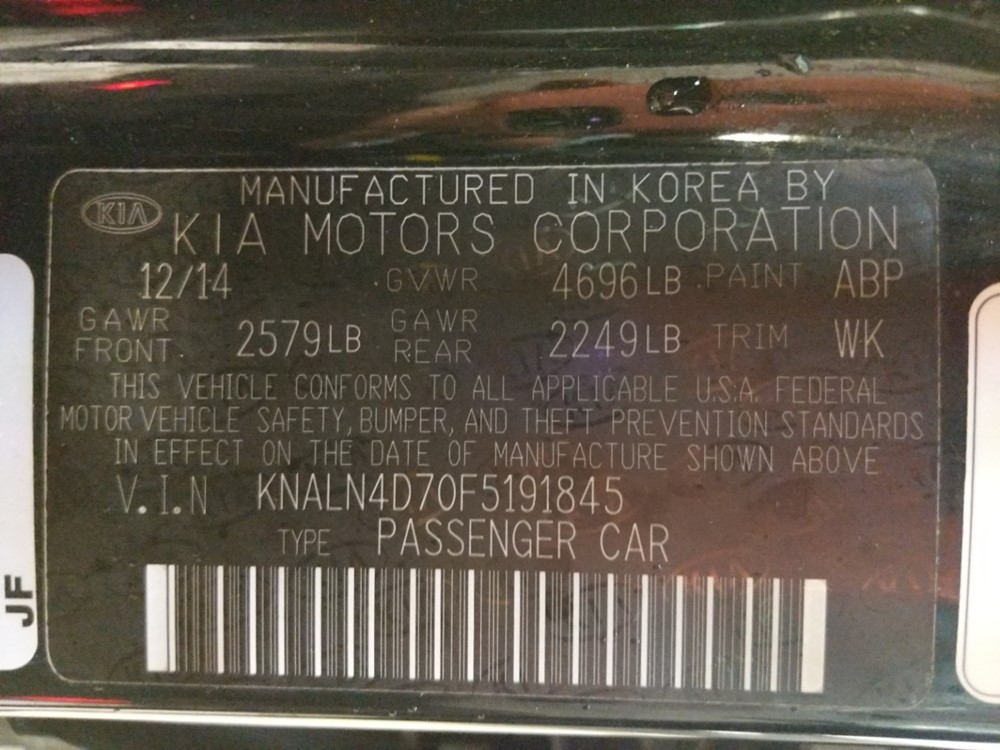 2015 Kia Cadenza - VIN Plate