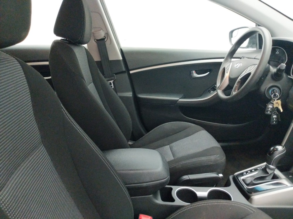 2017 Hyundai Elantra - Passenger Front Seat