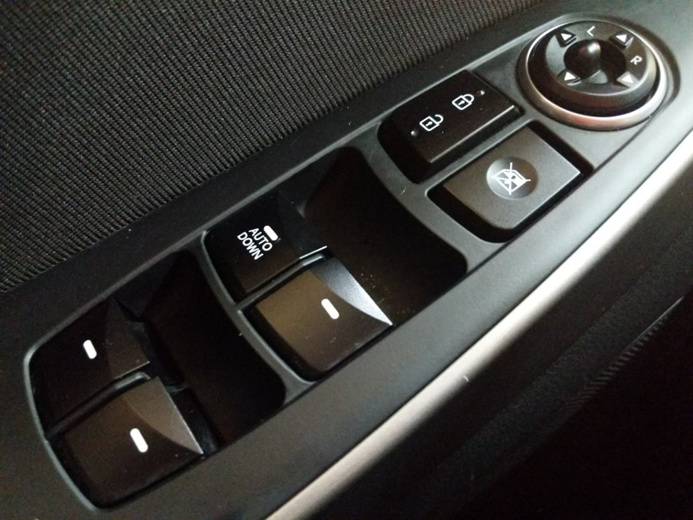 2017 Hyundai Elantra - Driver Power Windows/Lock Control