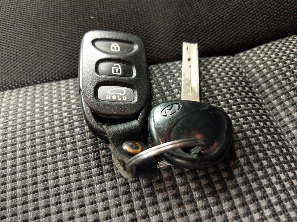 2017 Hyundai Elantra - Keys