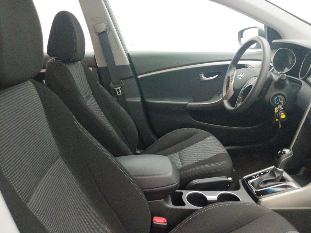2017 Hyundai Elantra - Passenger Front Seat