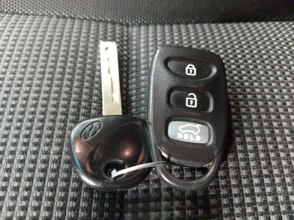 2017 Hyundai Elantra - Keys