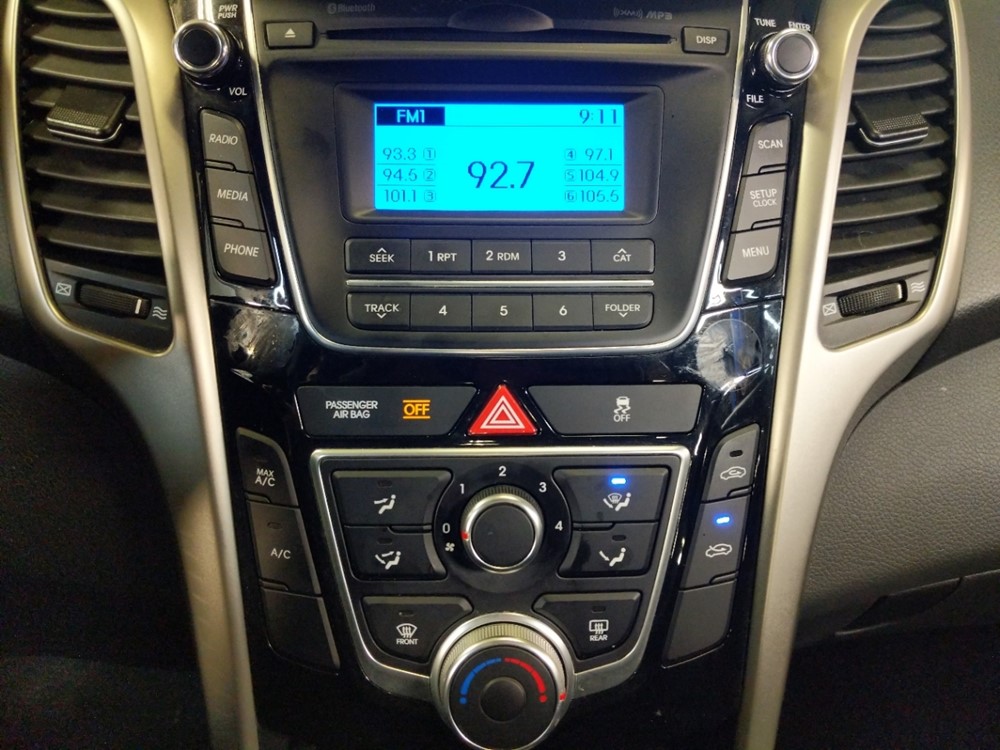 2017 Hyundai Elantra - Stereo Package