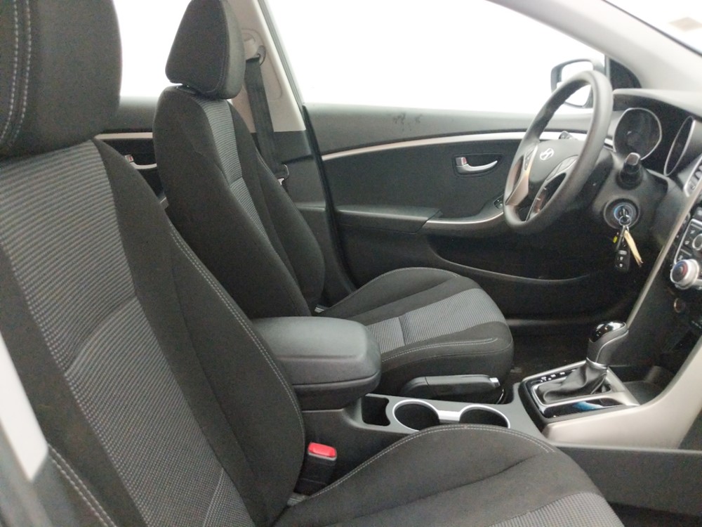 2017 Hyundai Elantra - Passenger Front Seat