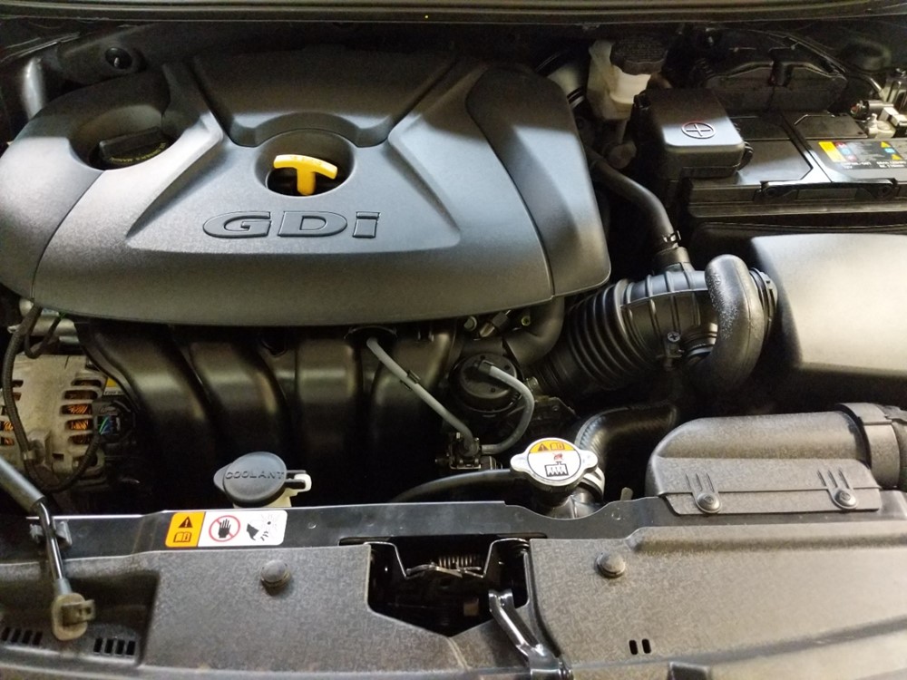 2017 Hyundai Elantra - Engine